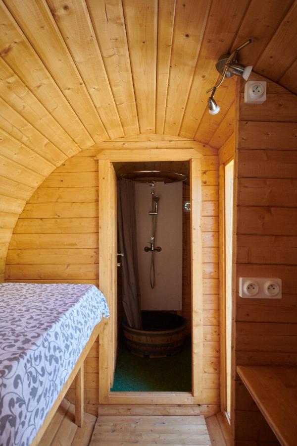 Les Tonneaux Bourguignons Du Carre Saint Pierre Hotel Marey-les-Fussey Buitenkant foto